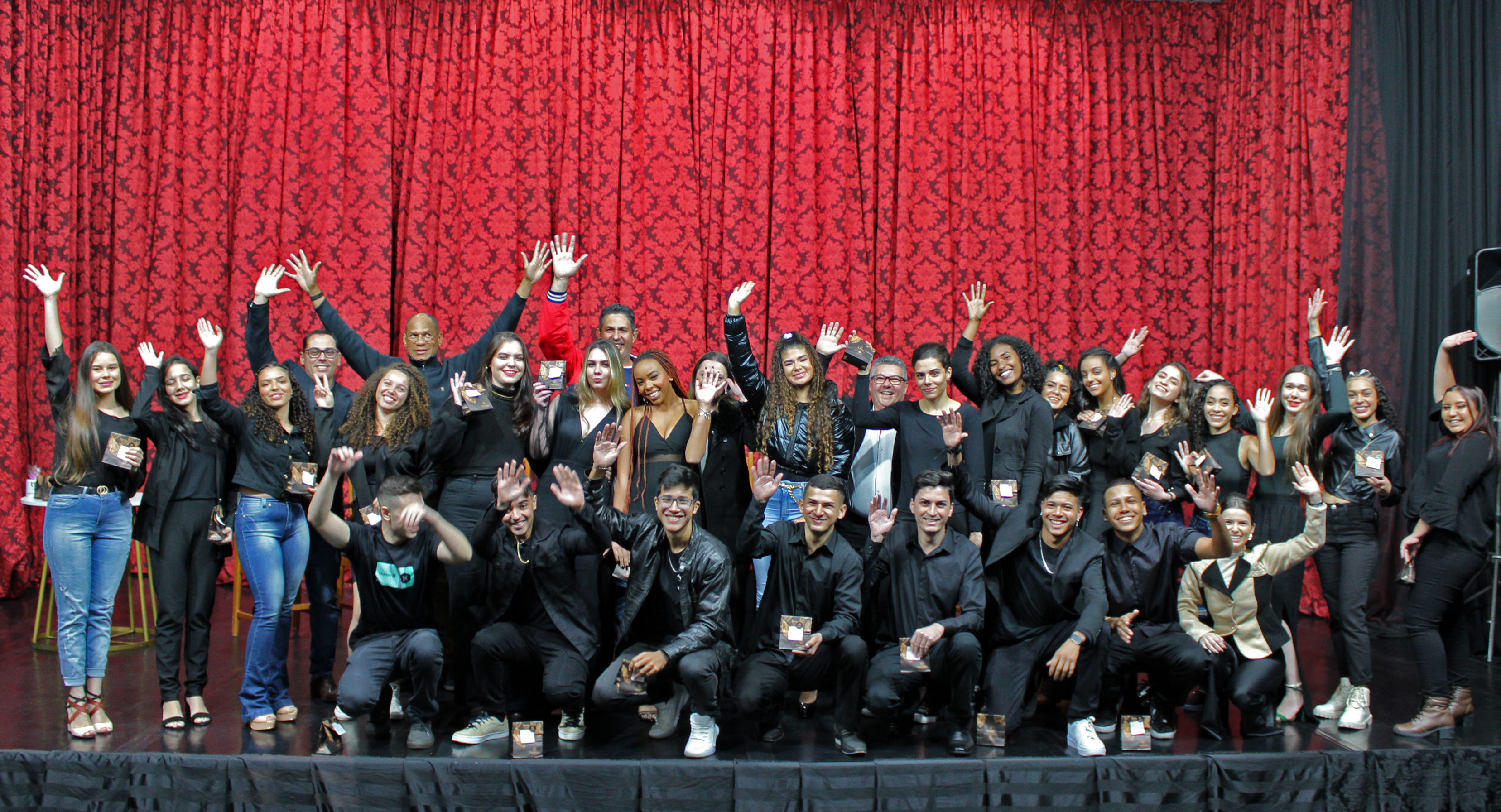 Frigorífico Astra realiza formatura da 3ª turma do Programa Jovem Aprendiz