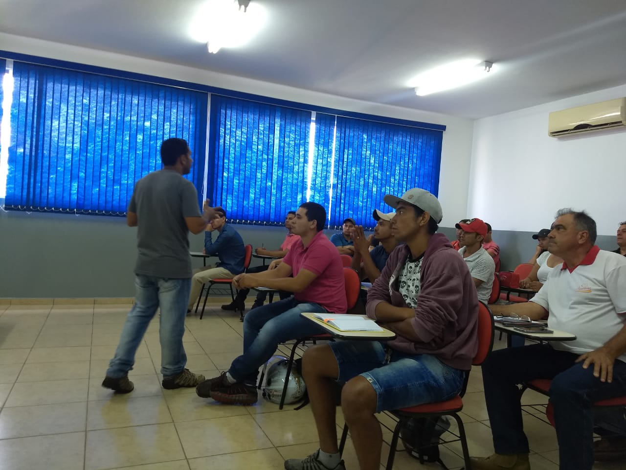 Frigorífico Astra realiza curso de formação para colaboradores